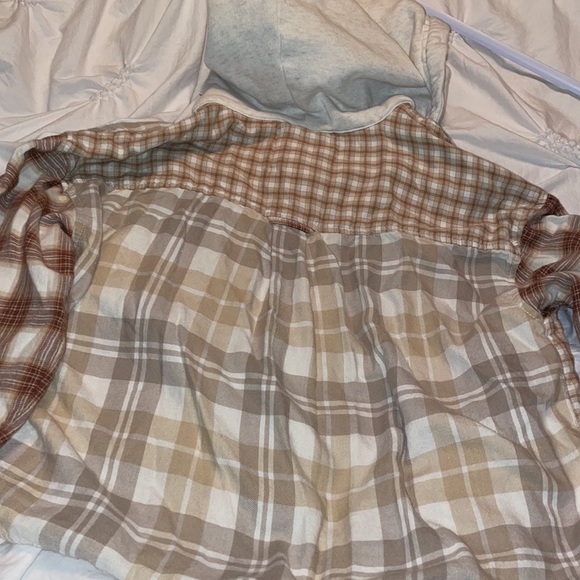 American Eagle - size XSmall- distressed cropped flannel with hood - Picture 8 of 10